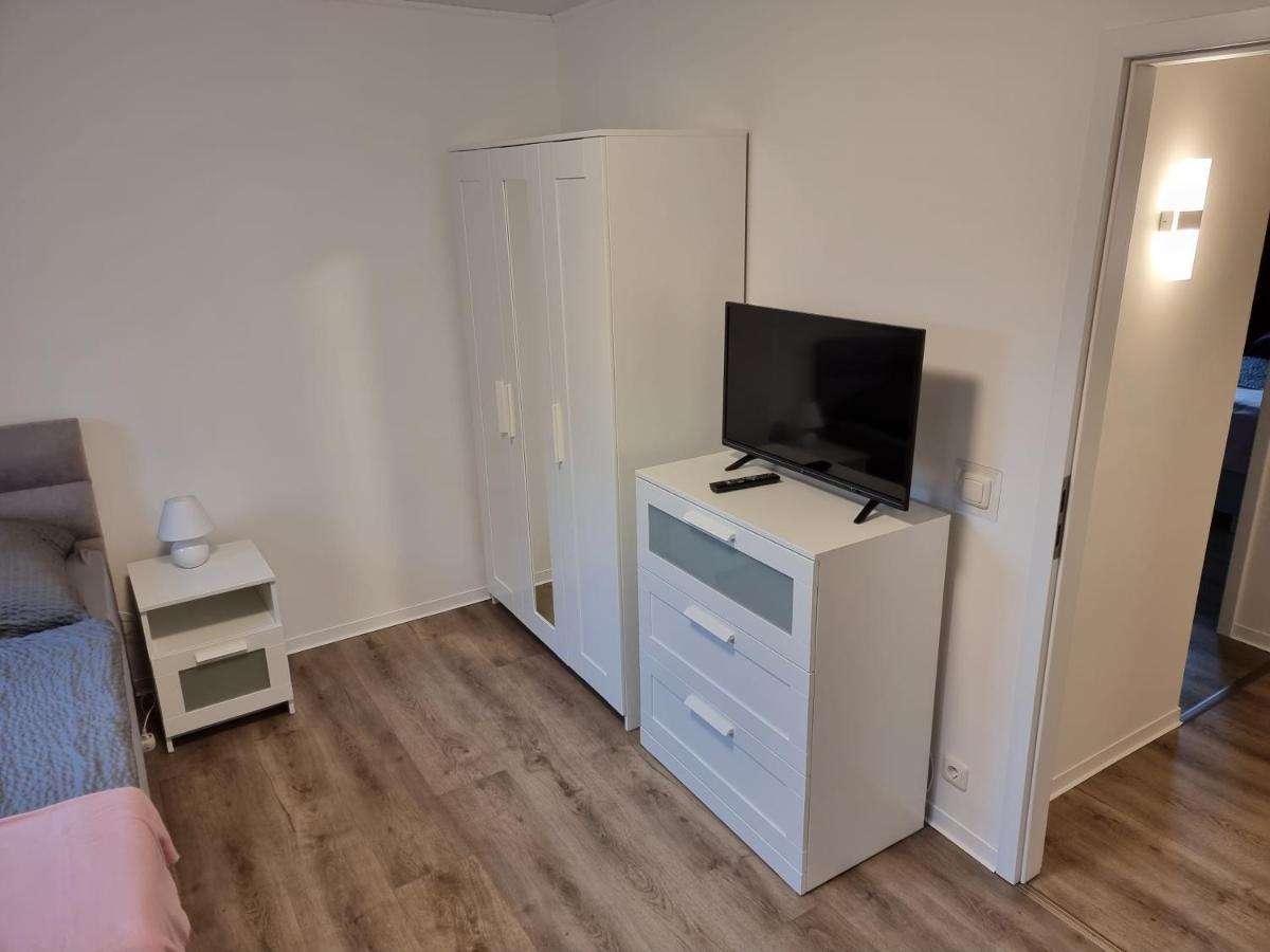 Gaestehaus-Ferienwohnung-Appartement Mit Terrasse - Naehe Kliniken/ Herzzentrum Bad Oeynhausen Εξωτερικό φωτογραφία